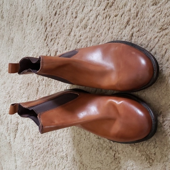 Banana Republic brown genuine leather chukka boots, pull on, men's size 7.5 - Picture 2 of 10